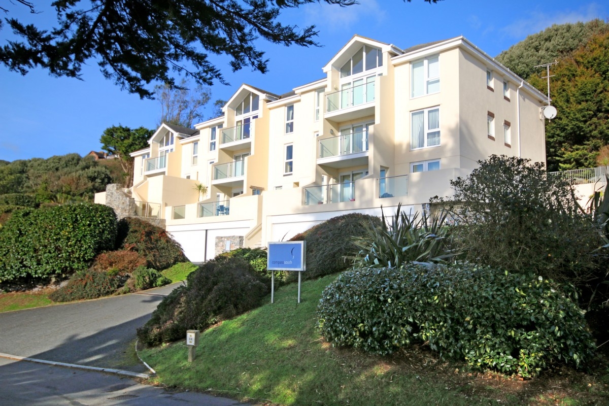 Compass South Ilsham Marine Drive Property for Sale in Torquay John