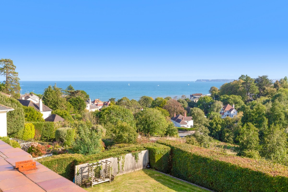 Meadow Road Property For Sale In Torquay John Couch The Estate