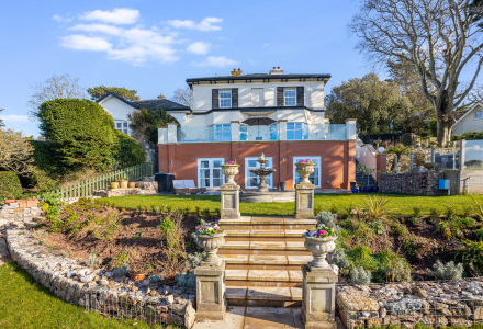 South Court Villa
