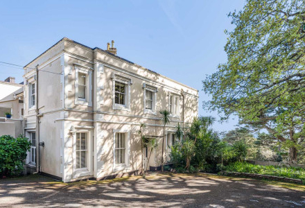 St Elmo, Middle Lincombe Road