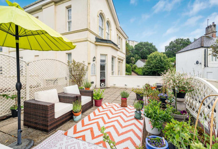 Terracina, Loweer Erith Road
